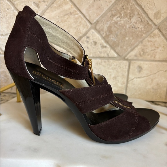 MICHAEL Michael Kors Berkeley Brown Leather Zip-Up Heels - Picture 4 of 13